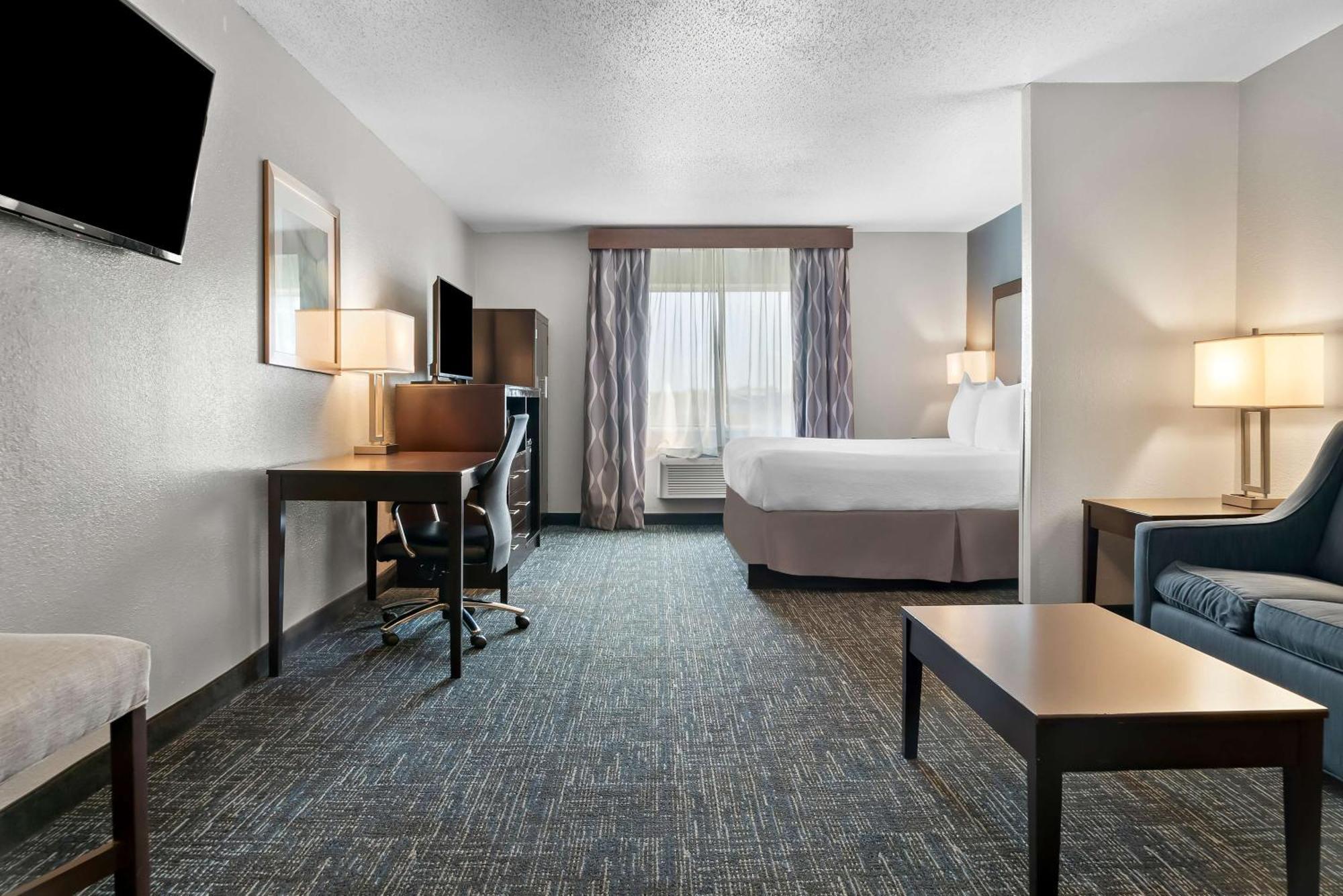 Western Airport & 3* Flint