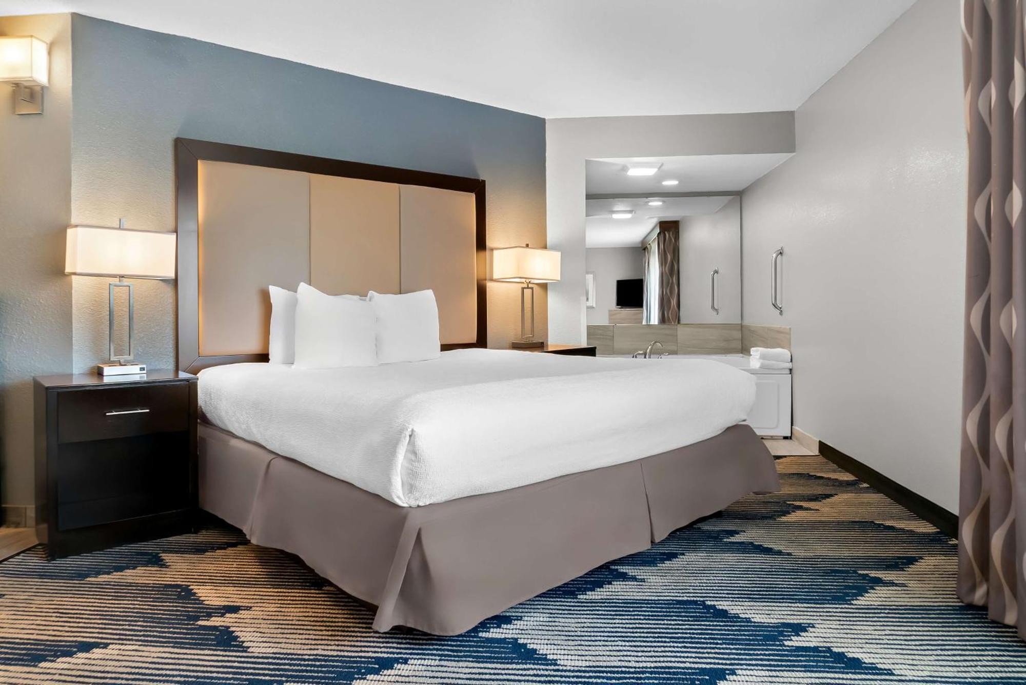 Hotel Western Airport & Flint